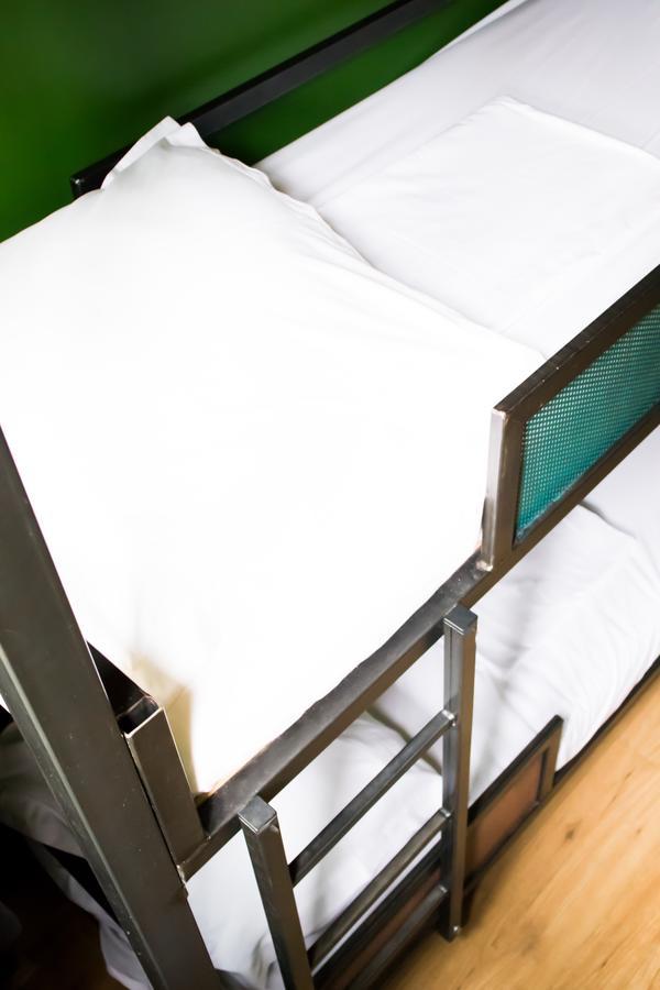 Amsterdam Hostel Annemarie Екстериор снимка
