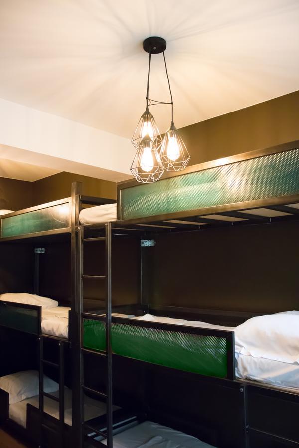Amsterdam Hostel Annemarie Екстериор снимка