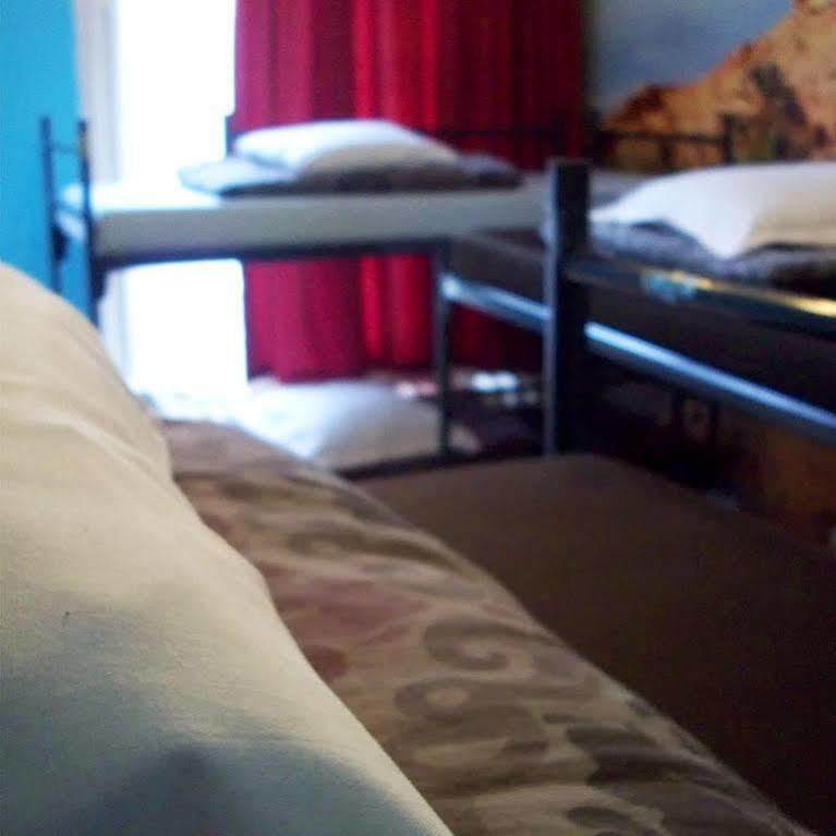 Amsterdam Hostel Annemarie Екстериор снимка
