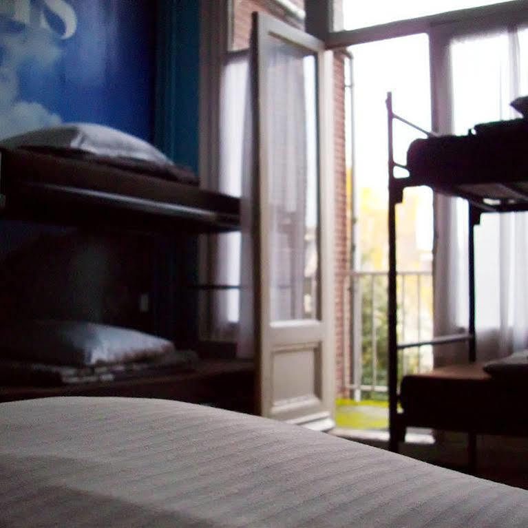 Amsterdam Hostel Annemarie Екстериор снимка