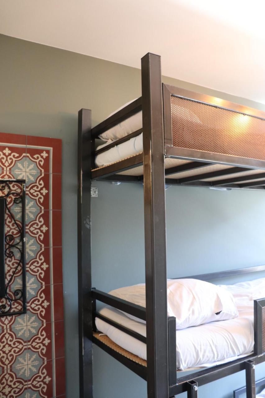 Amsterdam Hostel Annemarie Екстериор снимка